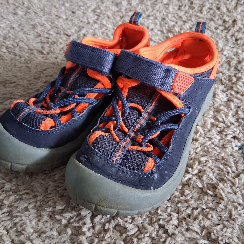 OshKosh B'gosh Navy and Orange Water Shoes